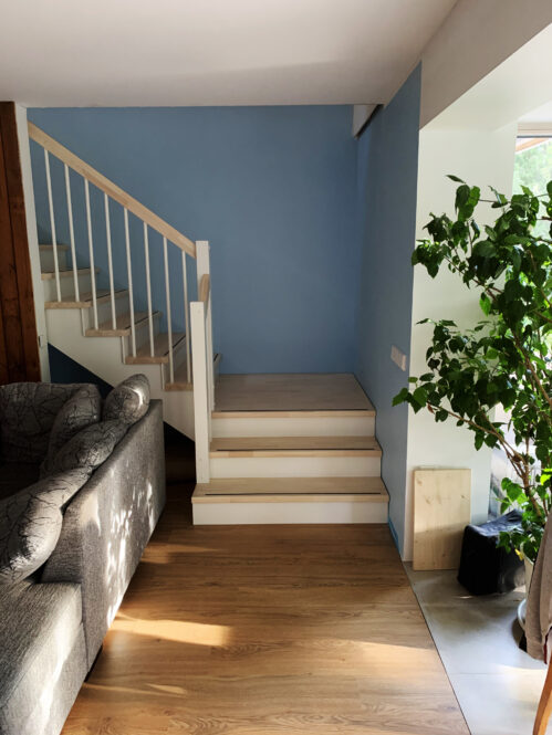 Anti-slip rubber strip on steps, steps made of pine.